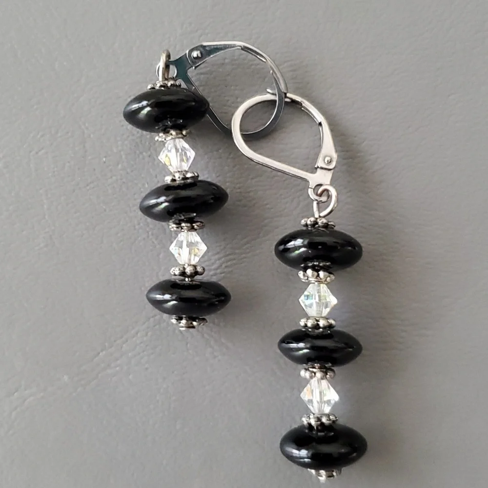 Jewelry Neckace and Earrings 2 pairs - Picture 4 of 7
